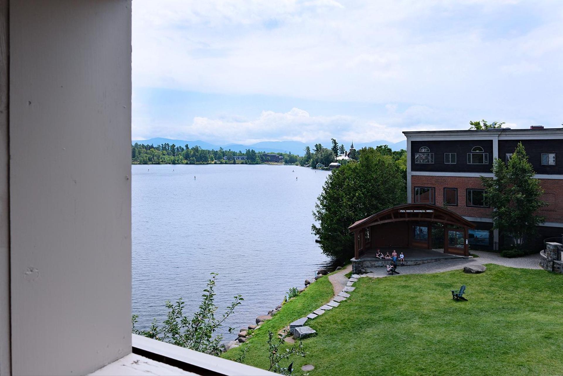 The Haus On Mirror Lake Lake Placid Quarto foto